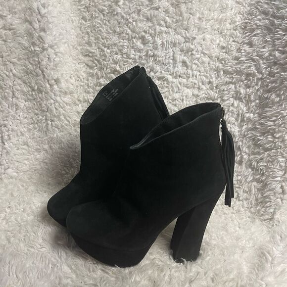 STEVE MADDEN Leather Black Suede Platform Heels ankle boots tassel accent SZ8.5 - Picture 2 of 14